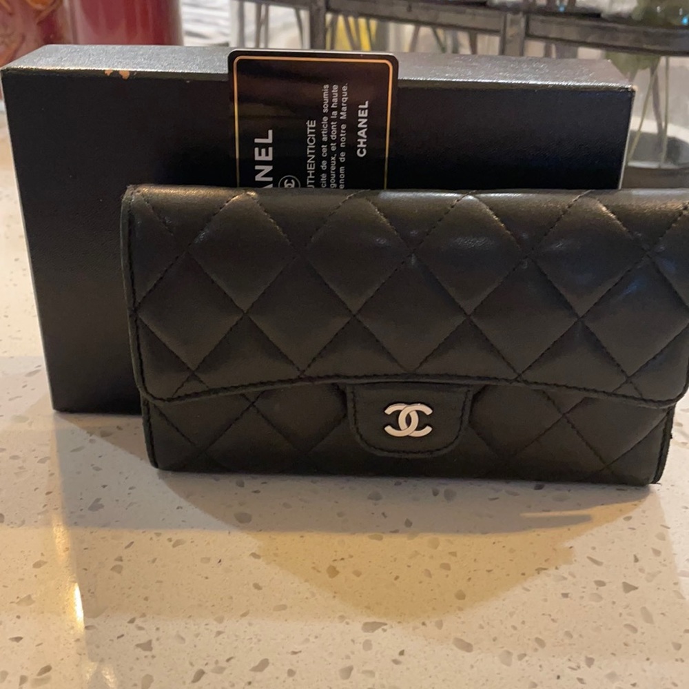 Chanel wallet